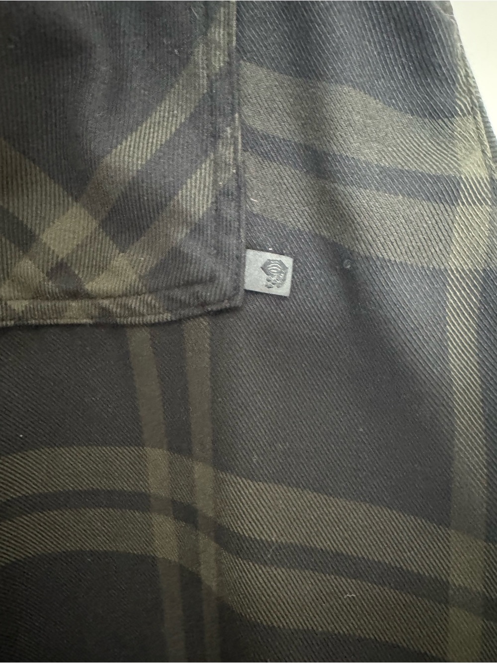 Mountain Hardwear Black/Olive Plaid Shirt Jacket - Picture 3 of 6